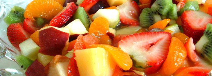 Rezept: Obstsalat mit Sanddorn-Rapsöl